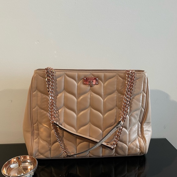 Michael Kors Peyton Quilted purse - Picture 3 of 13